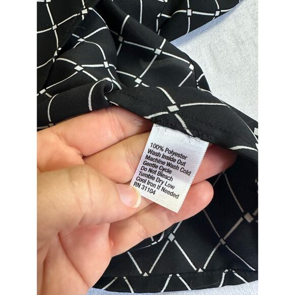 Woman's Unbranded Short Sleeve Blouse Black White Size large? - Picture 5 of 5
